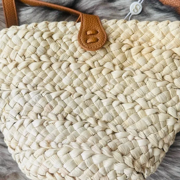 Shiraleah Chicago Mini Cream and Tan Crossbody Bag with Woven Design - Picture 4 of 7